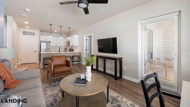 Foto del edificio - 2445 Estrella Pkwy