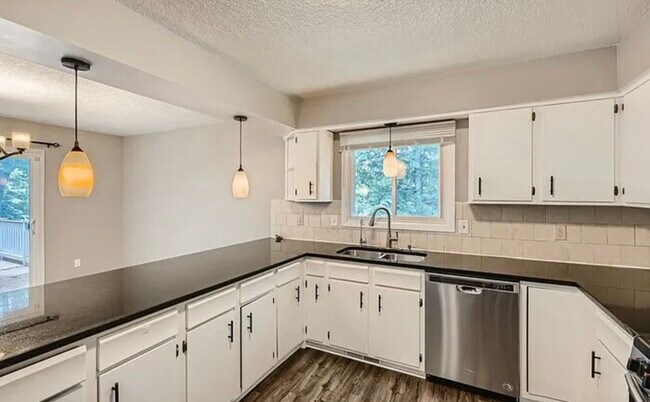 Building Photo - 2356 Teakwood Drive East