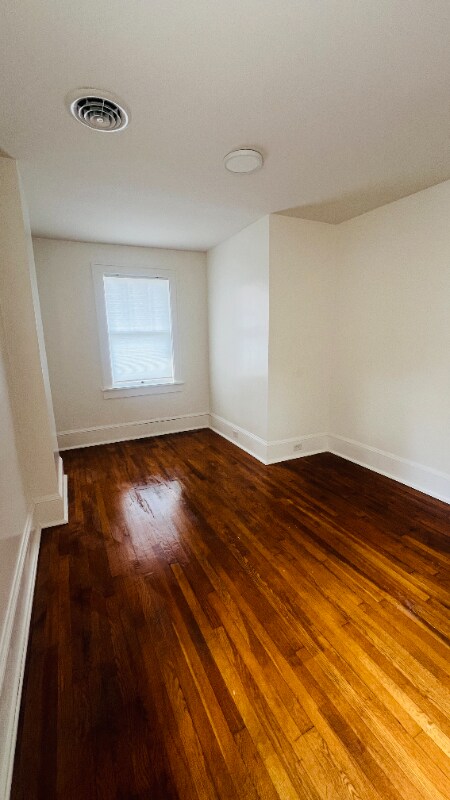 Foto del edificio - 812 Tyler Ave