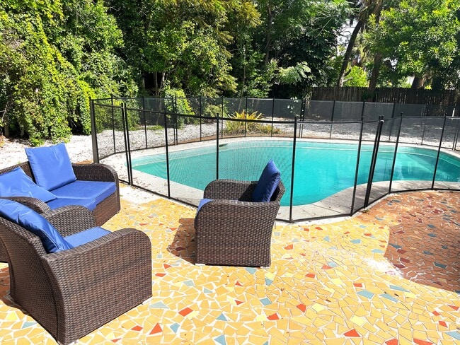 Building Photo - 1003 Patterson Dr