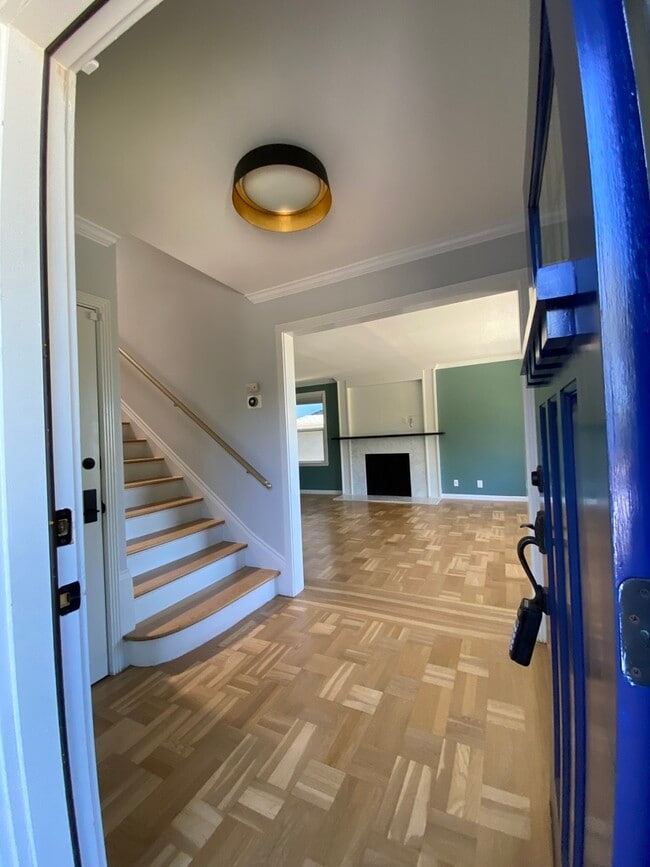 Building Photo - 161 El Bonito Way