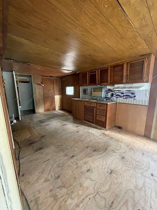Foto del edificio - Handyman Special - Mobile Home for Lease o...
