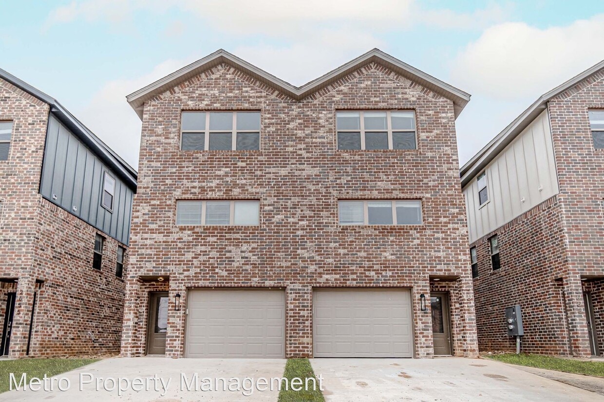 Primary Photo - 3 br, 2 bath House - 2707-1 SW Livingston ...