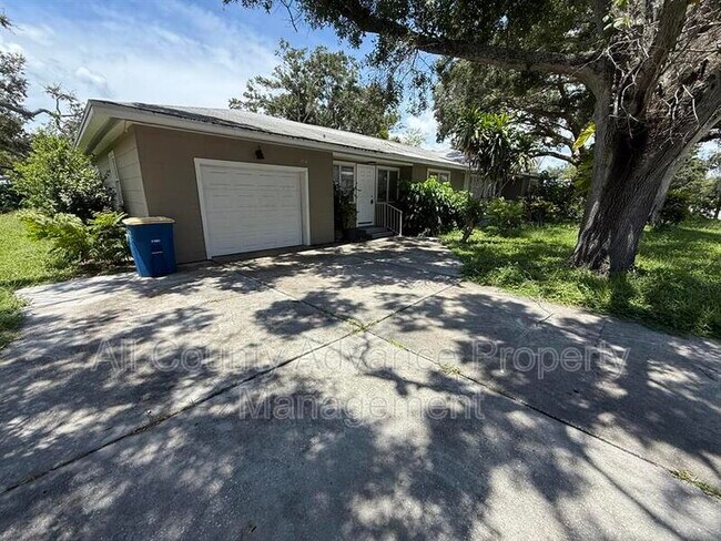 Building Photo - 1564 Tilley Ave