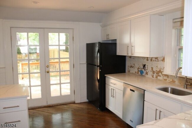 Building Photo - 7 Edgewood Terrace