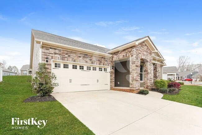 Foto del edificio - 716 Wood Lily Dr