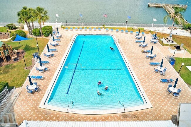 Foto del edificio - 10215 Regal Dr