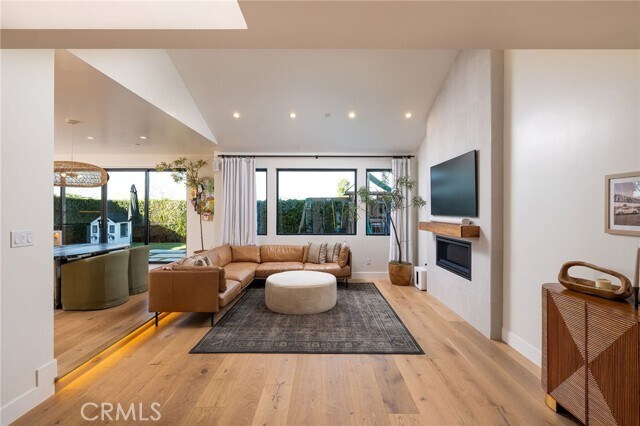 Foto del edificio - 2012 Port Chelsea Pl