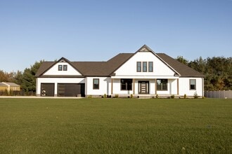 Building Photo - 5692 King Stuart Dr