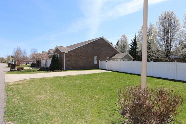 Building Photo - 81 Township Rd 1370