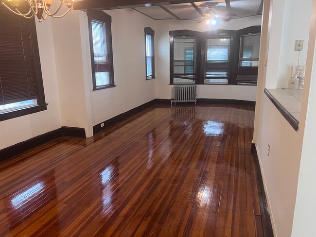 Building Photo - 118 Williamson Ave
