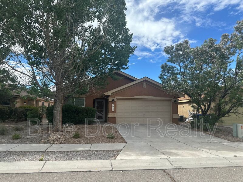Primary Photo - 8023 Sierra Altos Pl NW