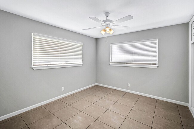 Building Photo - 3 br, 2 bath House - 4806 Pine Knott Ln