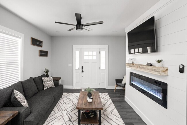 Building Photo - 2838 N Washington Blvd