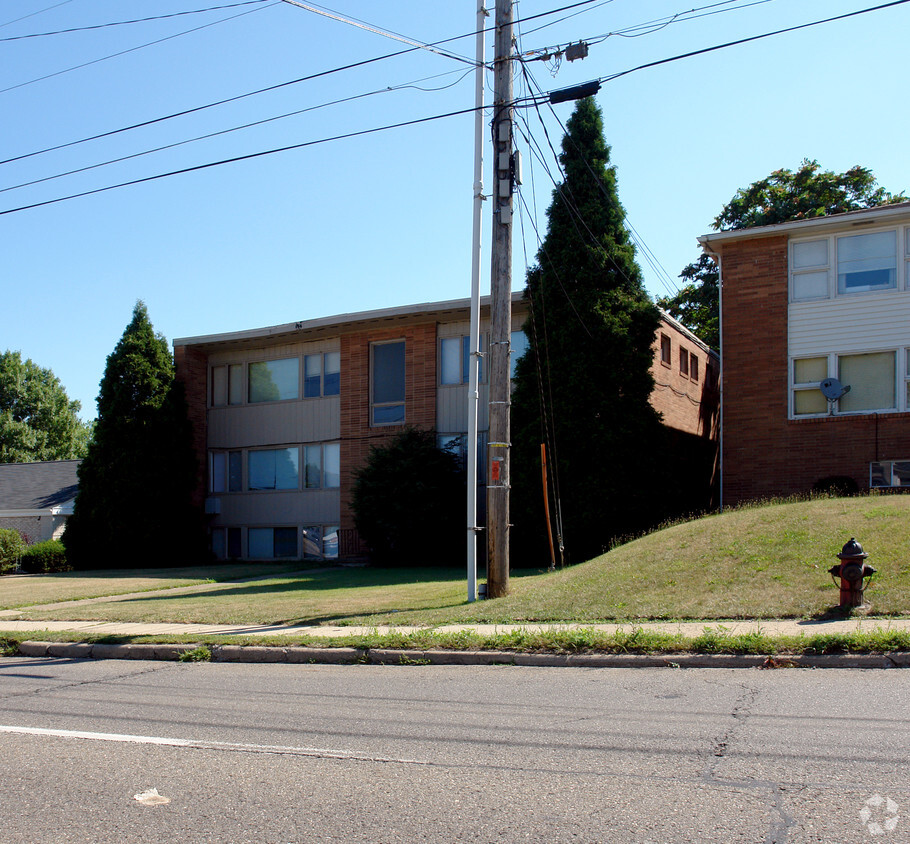 Building Photo - Village View