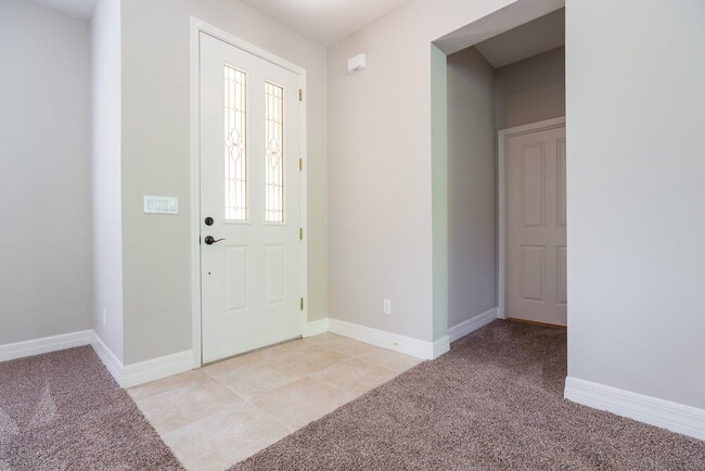 Foto del edificio - 993 N Jacks Lake Rd