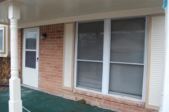 Building Photo - 3326 Burke Rd