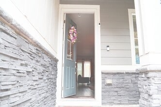 Building Photo - 6497 Village Ln