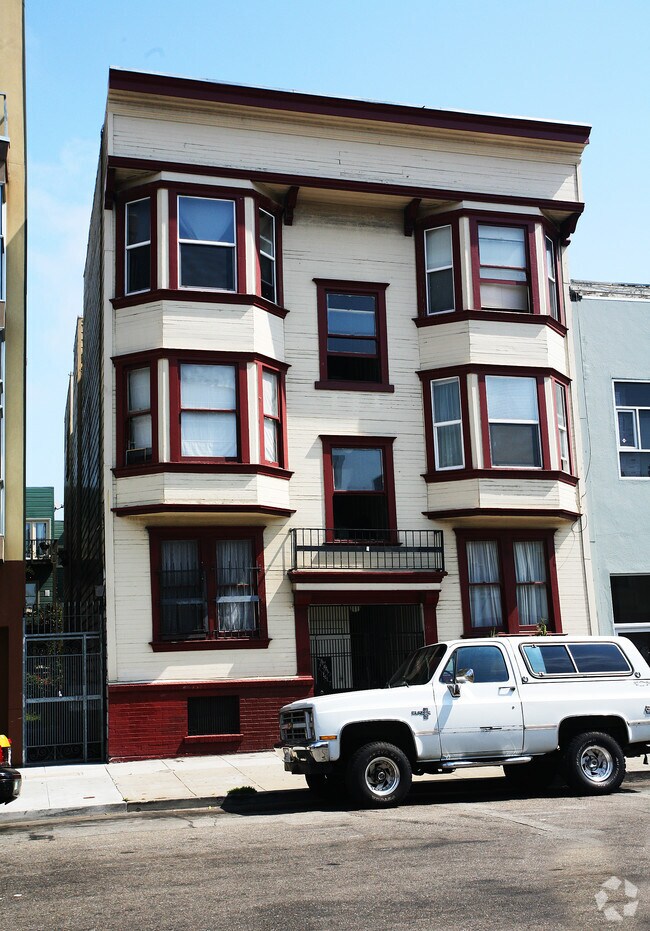 Building Photo - 181-191 Russ St