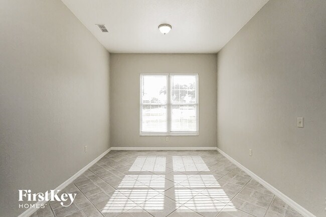 Building Photo - 109 Lake Dell Dr