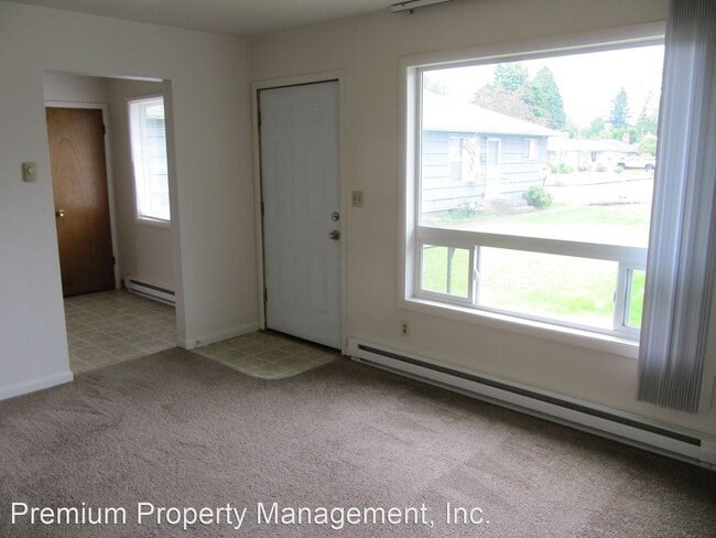 Building Photo - 4525-4555 Rivercrest Dr N