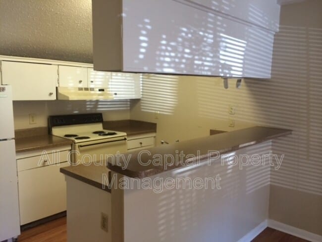 Building Photo - 3800 Allegro Lugar St