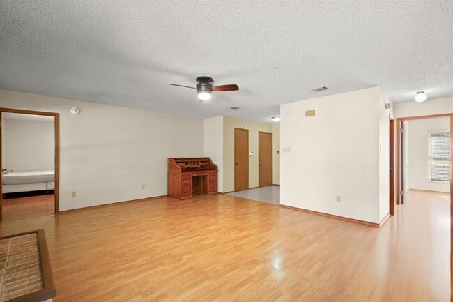 Building Photo - 3106 Dominic Dr