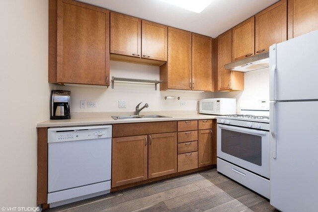 Foto del edificio - 5978 N Lincoln Ave