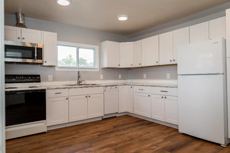 Foto principal - 1363 Frankstown Rd