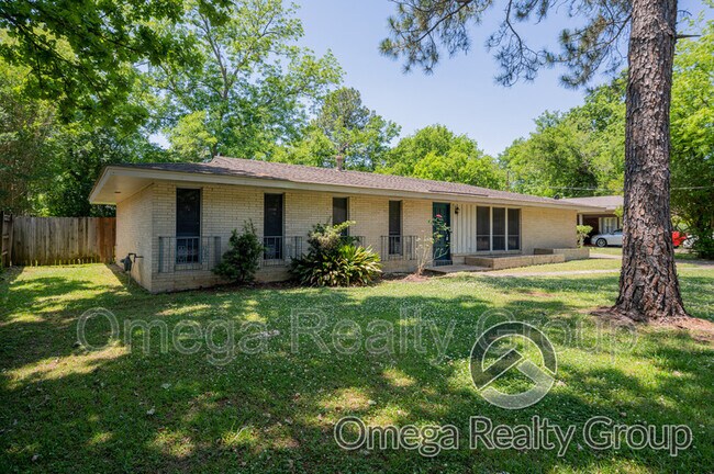 Foto del edificio - 3180 Fernway Dr