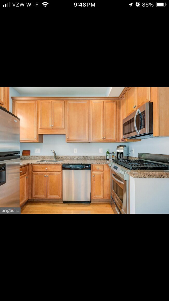 Building Photo - 37 Danbury St SW