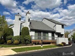 Building Photo - 46 Ironwood Ct