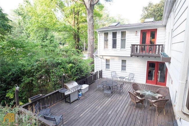 Foto del edificio - 776 Valley Brook Rd