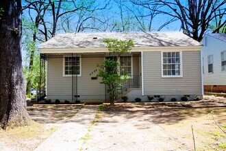Building Photo - 2309 S Tyler St