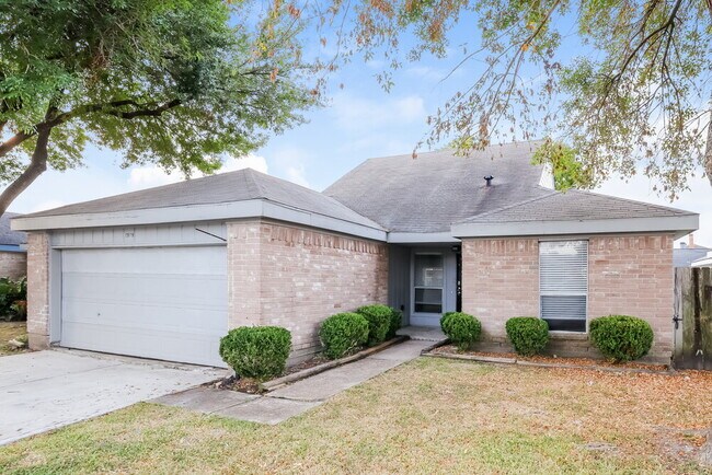 Building Photo - 13519 Dripping Springs Dr