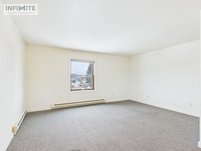 Foto del edificio - Super Comfy Two Bedroom Apartment