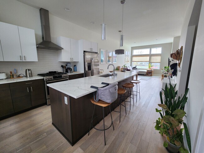 Foto del edificio - 1320 NW 67th St