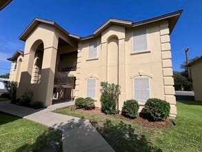 Building Photo - 9804 Cantera Ct