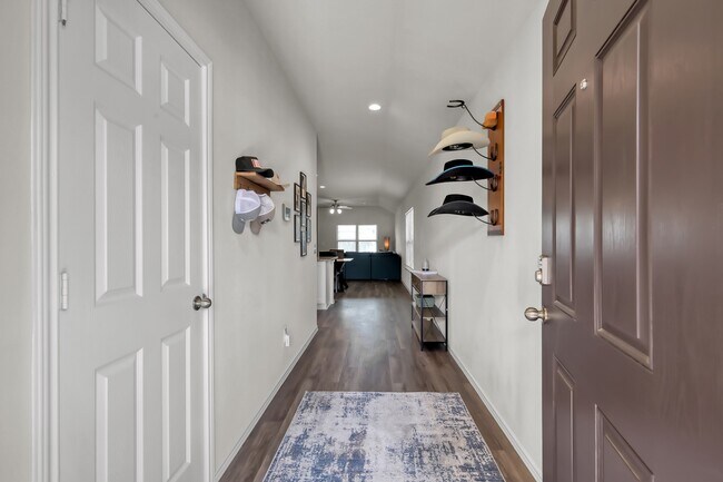 Foto del edificio - 25248 Pomegranate Pl