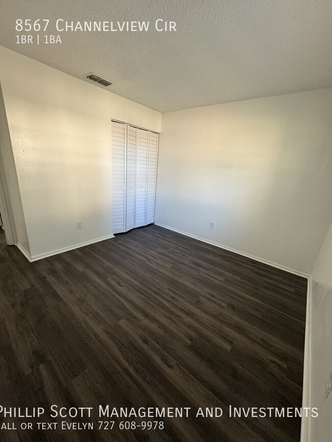 Building Photo - 8567 Channelview Cir