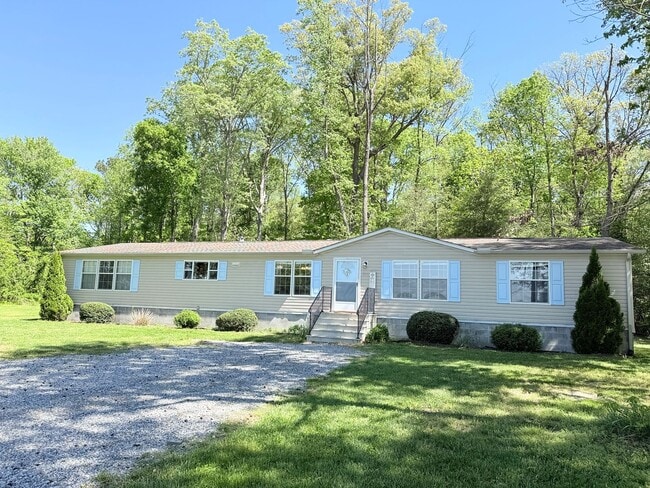 Building Photo - 5000 Flyaway Ln