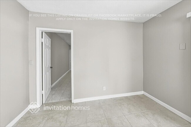 Foto del edificio - 458 NE 38th St