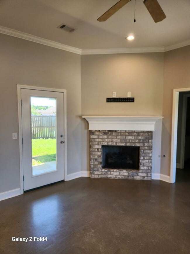 Building Photo - 3 Bed/2 Bath Home in Greenfield Station!! ...