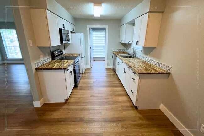 Building Photo - Stunning Semmes Home **COMING SOON!**