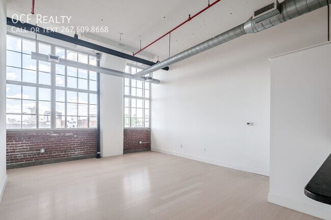Building Photo - 720 N 5th St