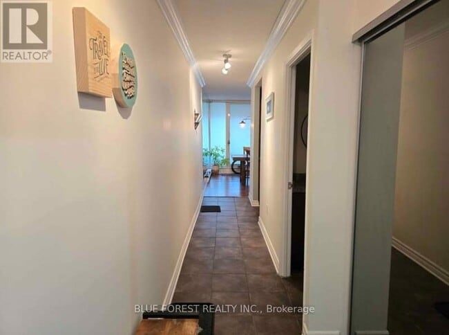 Building Photo - 155 Kent St