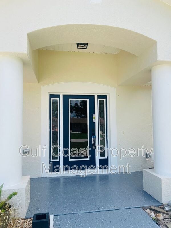 Building Photo - 20255 Macon Ln