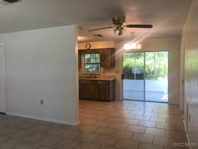 Foto del edificio - 209 S Washington St