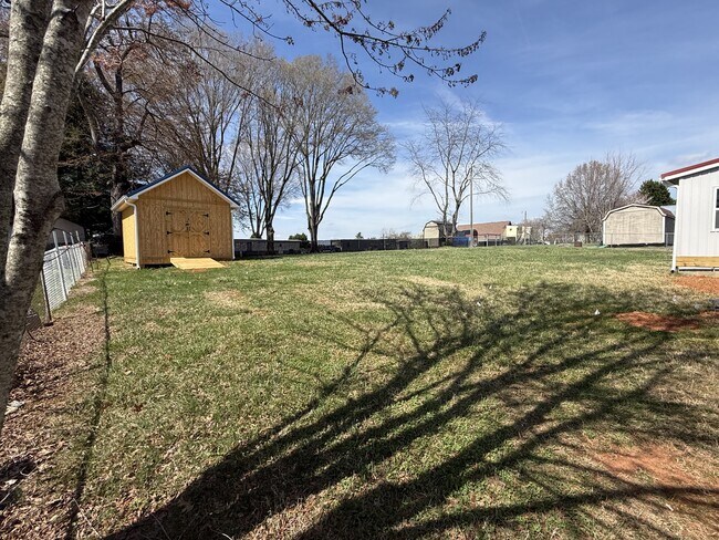 Foto del edificio - 126 Red Kirby Rd