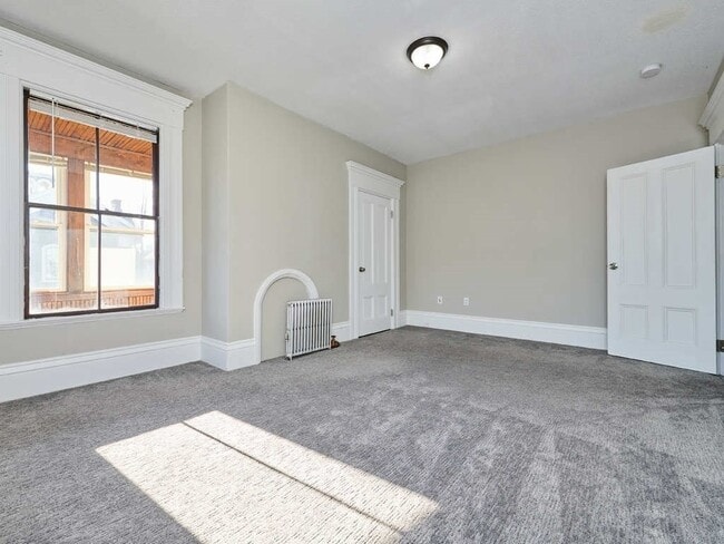 Building Photo - 357 K St